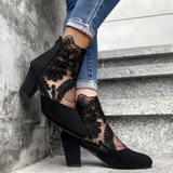 Manon – Elegantné čipkované čižmy